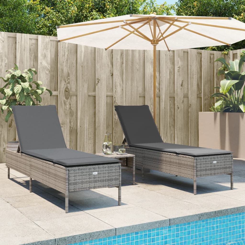 Sonnenliegen mit Auflagen 2 Stk. Grau Poly Rattan